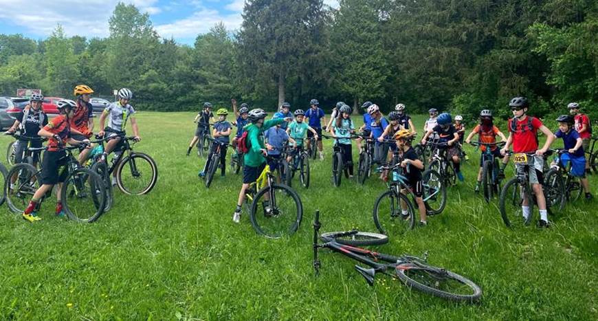 A group of people on bicycles

Description automatically generated with low confidence